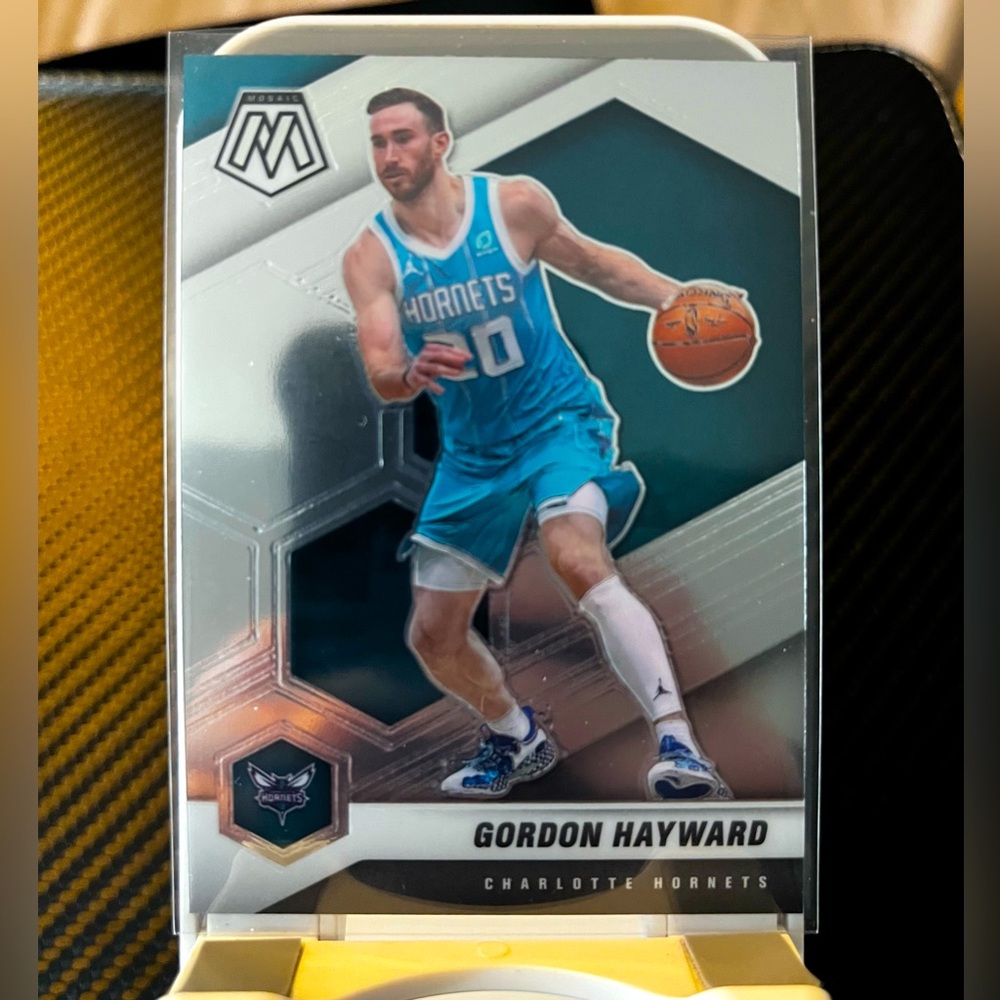 Gordon Hayward 2020-2021 Panini Mosaic NBA Trading Card #126 Charlotte Hornets